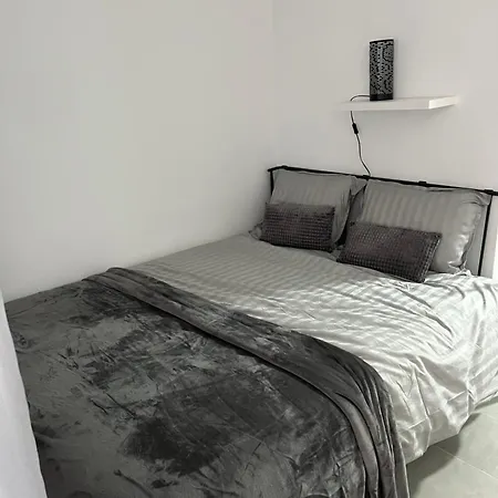 1 Minute Walking From Playa Del Cura Lägenhet Torrevieja